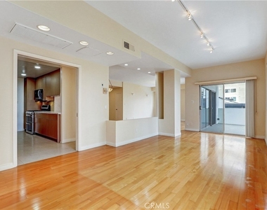 10787 Wilshire - Photo Thumbnail 15