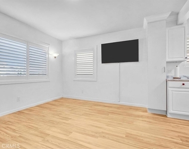 14508 Kingsdale Avenue - Photo Thumbnail 7