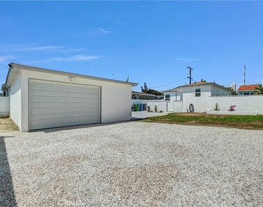 14508 Kingsdale Avenue - Photo Thumbnail 24