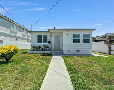 14508 Kingsdale Avenue - Photo Thumbnail 2