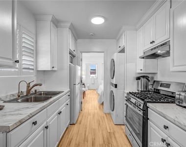 14508 Kingsdale Avenue - Photo Thumbnail 9
