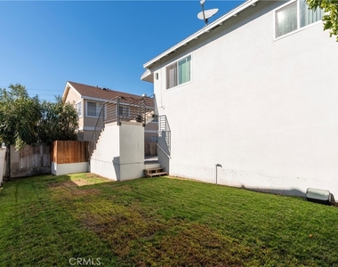 1906 Carnegie Lane - Photo Thumbnail 14