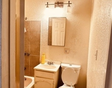 1221 W 59th - Photo Thumbnail 8