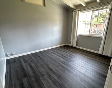 533 S Devon Road - Photo Thumbnail 8