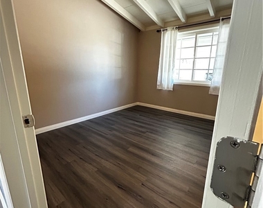 533 S Devon Road - Photo Thumbnail 6