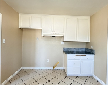 2820 Madison - Photo Thumbnail 8