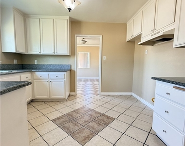 2820 Madison - Photo Thumbnail 12