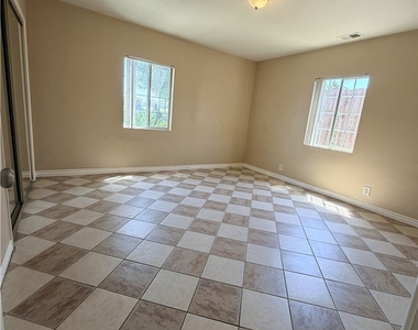 2820 Madison - Photo Thumbnail 15