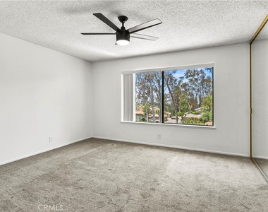 6516 E Camino Vista - Photo Thumbnail 10