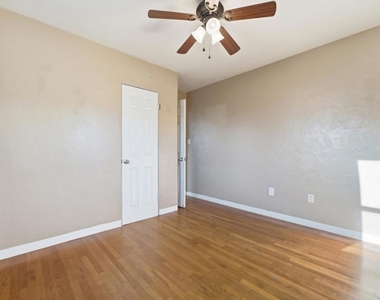 7620 Saranac Avenue - Photo Thumbnail 15