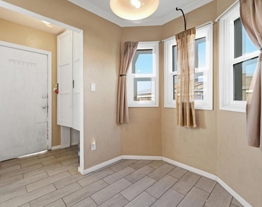 7620 Saranac Avenue - Photo Thumbnail 10