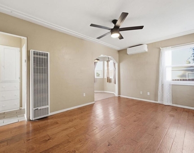 7620 Saranac Avenue - Photo Thumbnail 8