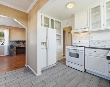 7620 Saranac Avenue - Photo Thumbnail 2