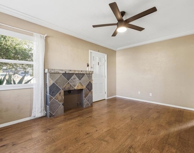 7620 Saranac Avenue - Photo Thumbnail 6