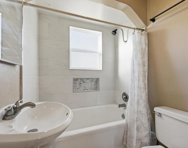 7620 Saranac Avenue - Photo Thumbnail 17