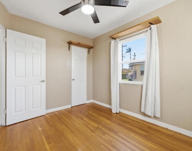 7620 Saranac Avenue - Photo Thumbnail 12
