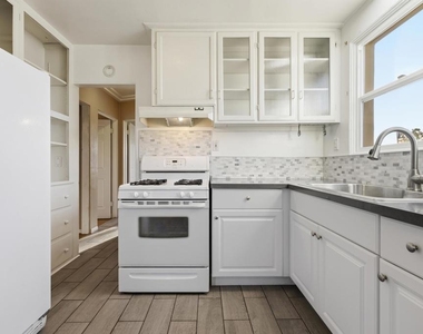 7620 Saranac Avenue - Photo Thumbnail 3