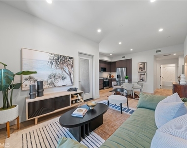 150 Oak Knoll Ave - Photo Thumbnail 1