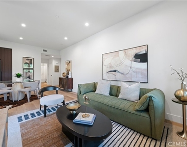 150 Oak Knoll Ave - Photo Thumbnail 2