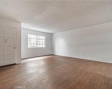 415 W Center Street - Photo Thumbnail 5