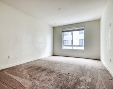 1226 Nolita - Photo Thumbnail 3