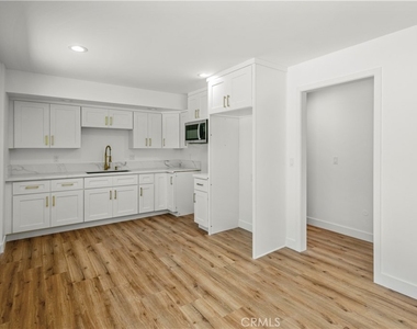 9519 La Reina - Photo Thumbnail 21