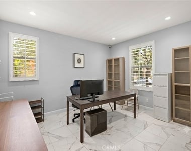 72 Henson - Photo Thumbnail 8