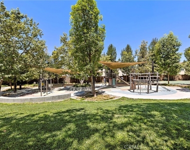 72 Henson - Photo Thumbnail 22