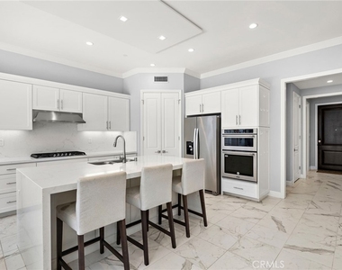 72 Henson - Photo Thumbnail 7