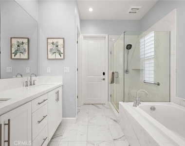 72 Henson - Photo Thumbnail 12