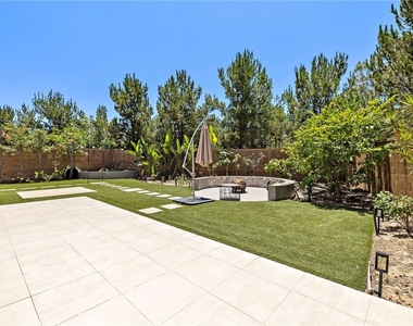 72 Henson - Photo Thumbnail 1