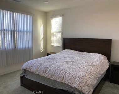 105 Henson - Photo Thumbnail 6