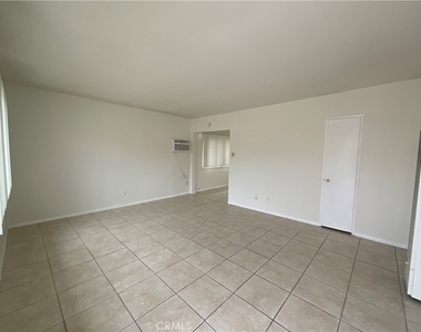 8644 Watson Street - Photo Thumbnail 3