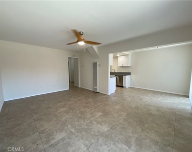 201 Joliet Avenue - Photo Thumbnail 4