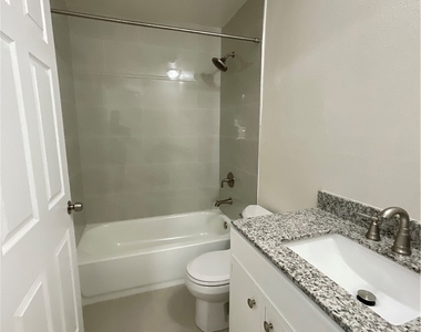 201 Joliet Avenue - Photo Thumbnail 18