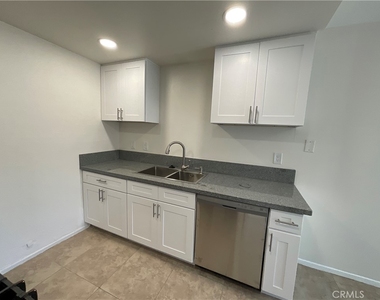 201 Joliet Avenue - Photo Thumbnail 16