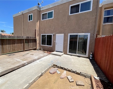 201 Joliet Avenue - Photo Thumbnail 2