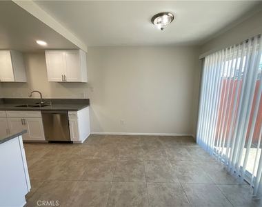 201 Joliet Avenue - Photo Thumbnail 11