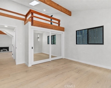 28851 Shady Place - Photo Thumbnail 13