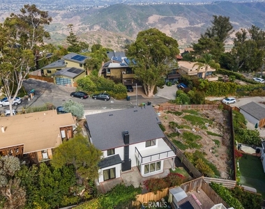 28851 Shady Place - Photo Thumbnail 31