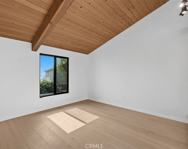 28851 Shady Place - Photo Thumbnail 21