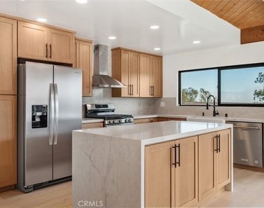 28851 Shady Place - Photo Thumbnail 8