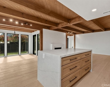 28851 Shady Place - Photo Thumbnail 4