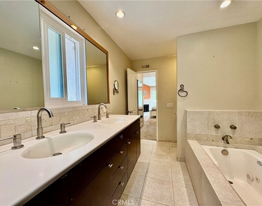 27062 Mill Pond - Photo Thumbnail 9