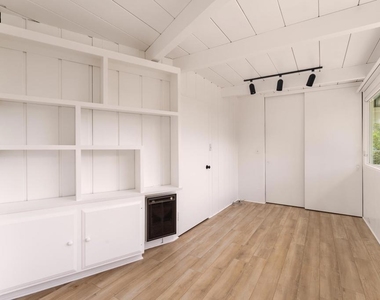 461 Hidden Pines Ln - Photo Thumbnail 7