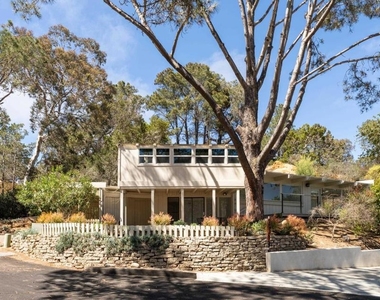 461 Hidden Pines Ln - Photo Thumbnail 2