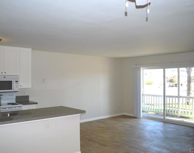 102 Wisconsin Ave - Photo Thumbnail 8