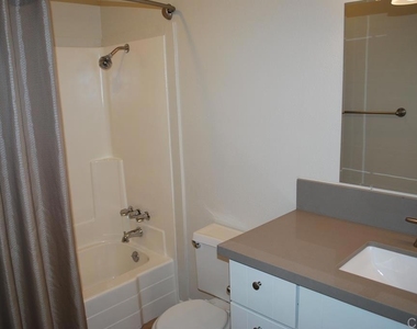 102 Wisconsin Ave - Photo Thumbnail 10