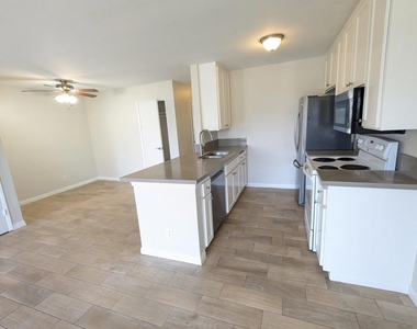 102 Wisconsin Ave - Photo Thumbnail 7