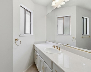 3 Kennedy Place - Photo Thumbnail 22